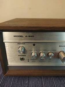 lot 10 image: Superscope Stereo Amplifier