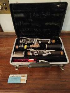 lot 63 image: Bundy Clarinet