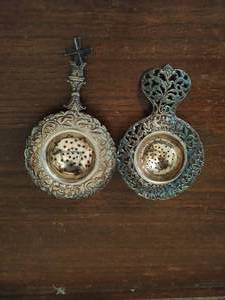 lot 80 image: Two Silver Plated Tea Straining Spoons