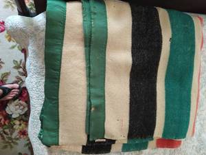 lot 268 image: Vintage Wool Blanket