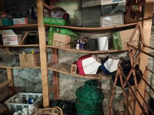 lot 284 image: Basement Shelf