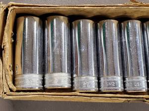 lot 14 image: (11) Snap-On Metric 12 Deep Sockets
