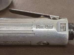 lot 34 image: Blue-Point Snap-On Tools Corporation Disc Cutter Air Tool