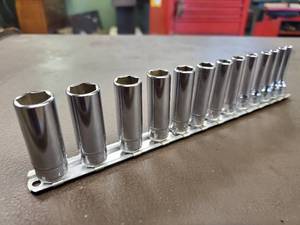 lot 38 image: (13) pc Snap-On Metric 14 Drive Socket Set