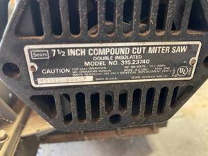 lot 134 image: Craftsman Compound Cut 7.5 Inch Miter Saw