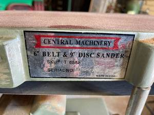 lot 146 image: Central Machinery 6 Inch Belt  9 Inch Disc Sander
