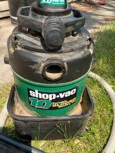 lot 147 image: Shop Vac 10 Gallon Wet  Dry Vac