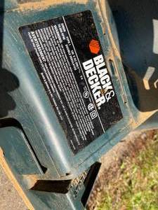 lot 148 image: Black and Decker Bench Router