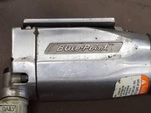 lot 74 image: Blue-Point Snap-On Tools Corporation 38 Impact Wrench AT350