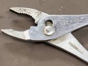 lot 89 image: (2) Snap-On & (1) MAC Set of Pliers