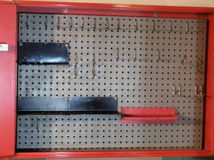 lot 95 image: Snap-On Wall Cabinet