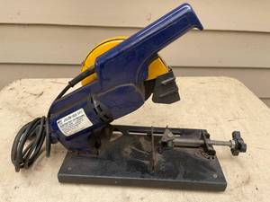 lot 306 image: Electric 6.25 Inch Cut Off Machine