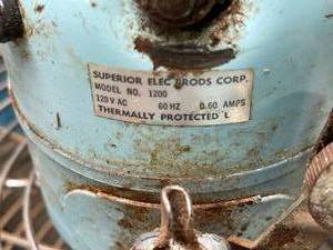 lot 307 image: Vintage Brods Superior Products Metal Fan