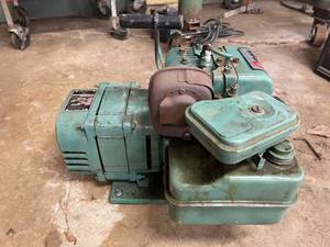 lot 308 image: Vintage Gas Powered ONAN Engine