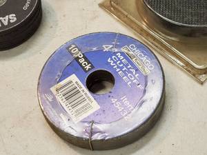 lot 242 image: Assorted Cut-Off Wheel Discs Lot