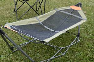 lot 23 image: Fold up Portable Hammock with 2 slings