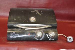lot 27 image: Outdoor Great Room CNG-Traveler Cook Number Portable 20-Inch Gas Grill