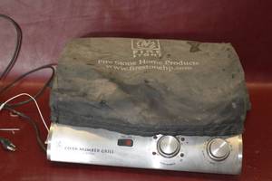 lot 28 image: Outdoor GreatRoom Company 20 Inch Legacy Cook Number Stainless Electric Grill And Vinyl Cover