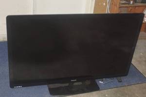 lot 38 image: phillips 55 Television with remote working condition