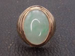 lot 15 image: Vintage Natural Jade Gemstone Estate Statement Ring in Gold