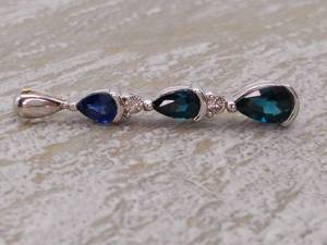 lot 25 image: 1.0 Carat Natural Blue Sapphire and Diamond Drop Estate Pendant in 14k Gold