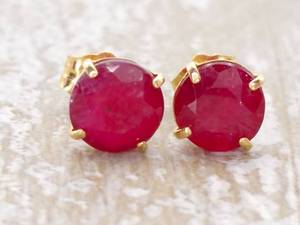lot 28 image: 1.25 Carat Natural Ruby Stud Earrings in 14k Gold