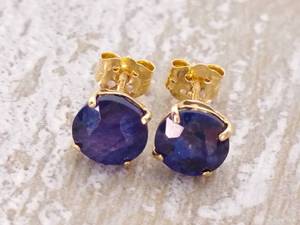lot 29 image: 1.25 Carat Natural Sapphire Stud Earrings in 14k Gold