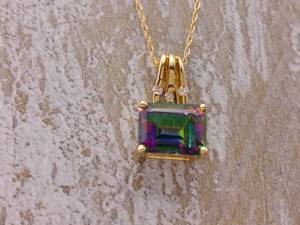 lot 42 image: 2.4 Carat Emerald Cut Mystic Topaz Gold Necklace