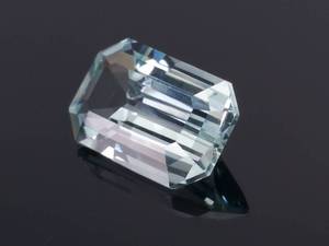 lot 10A image: 5.02 Carat Natural Aquamarine Loose Gemstone