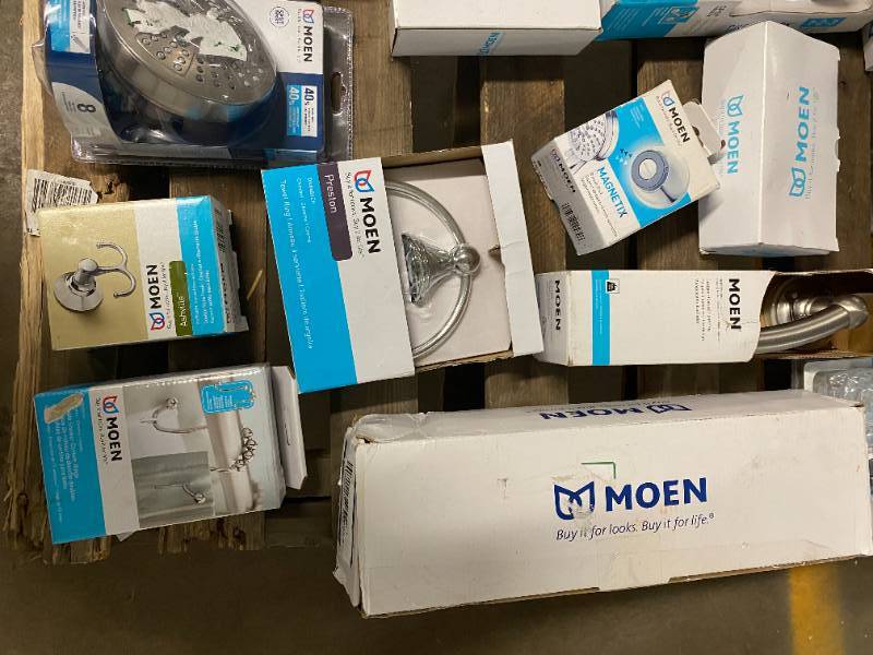 LOT OF MOEN TOWEL BARS, HOOKS, Other Accessories