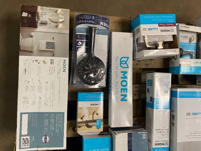 LOT OF MOEN TOWEL BARS, HOOKS, Other Accessories