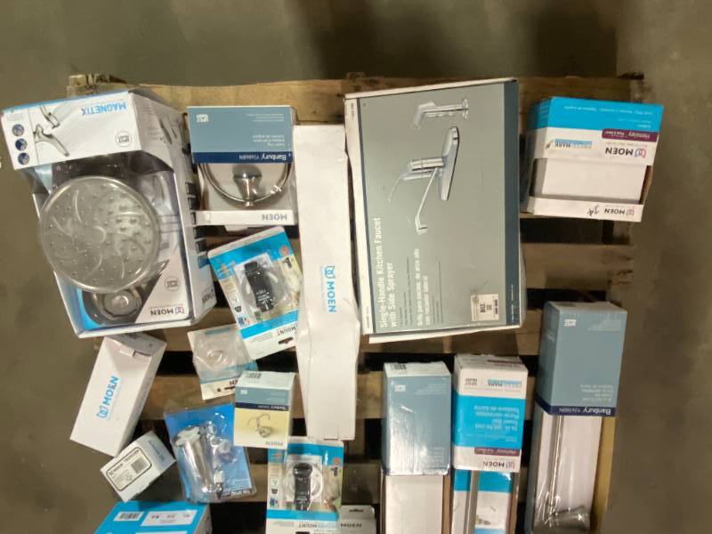 LOT OF MOEN TOWEL BARS, HOOKS, Other Accessories