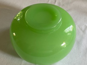 lot 61 image: Jadeite Glass Lotus Shaped Bowl
