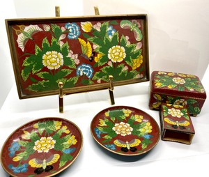 lot 229 image: Coordinating Cloisonn Set