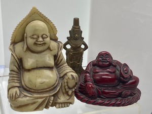 lot 191 image: Small Buddha Figurines and More