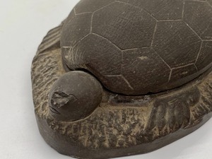 lot 190 image: Turtle Figurine Ink Stone and Small Carved Container