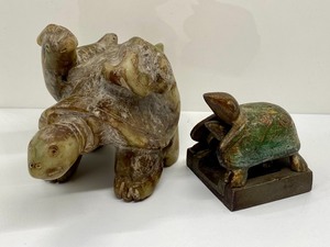 lot 156 image: Turtle Figurines