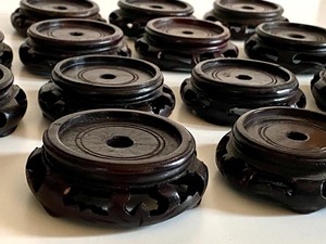 lot 116 image: (14) Small Vase Stands