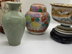 lot 158 image: Decorative Ceramic Items