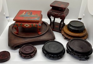 lot 162 image: Variety of Vase Stands