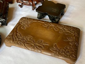 lot 262 image: Variety of Unique Wooden Stands