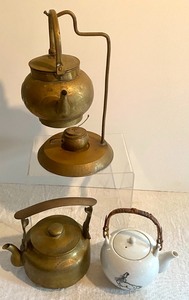 lot 251 image: Three Vintage Japanese Teapots