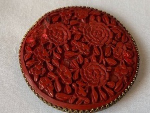 lot 292 image: Cinnabar Clip and Brooch