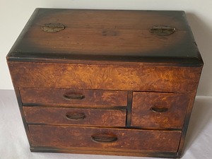 lot 318 image: Antique Scholar Desk