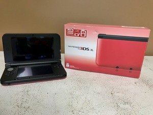 lot 2 image: Nintendo 3DS XL