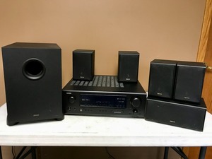 lot 3 image: Denon Soundsystem w Receiver AVR-487
