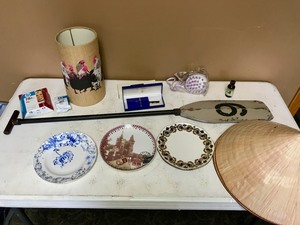 lot 39 image: Home Decor Bundle #4
