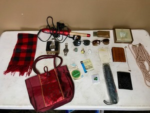 lot 44 image: Womens Fashion Items Bundle