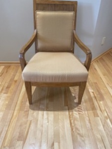 Accent Chair 29 Wide By 39 Tall (No Rips Or Tears-Used Very Little)