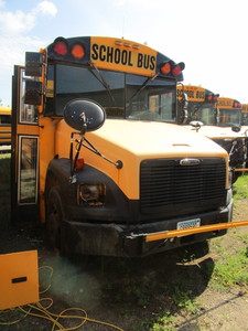 lot 7 image: FREIGHTLINER 77 PASSENGER SCHOOL BUS
